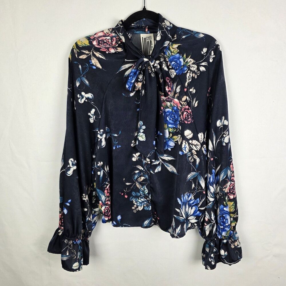 Free People‎ Small Blouse Navy Floral Tie Neck Ruffle Sleeve Boho Chic Top